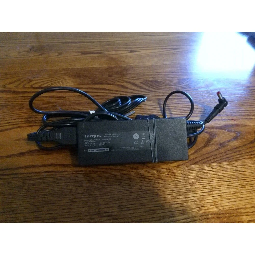 Targus APA31US 90W Universal Laptop Charger